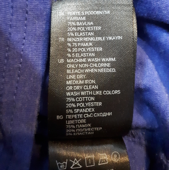 🆓FREE🎁WITH PURCHASE 2+ ITEMS Divided T-Shirt - Picture 8 of 9